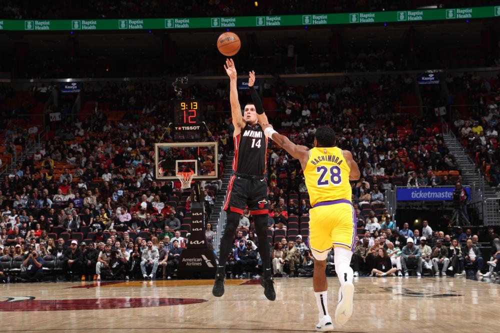 他连续夺得 他连续夺得